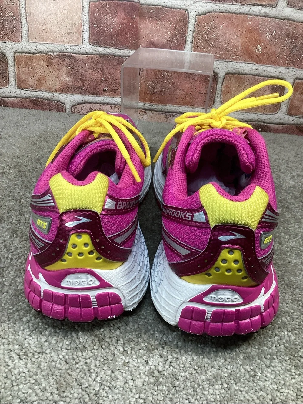 Brooks Adrenaline GTS 14 women’s running shoes sneakers size 7.5